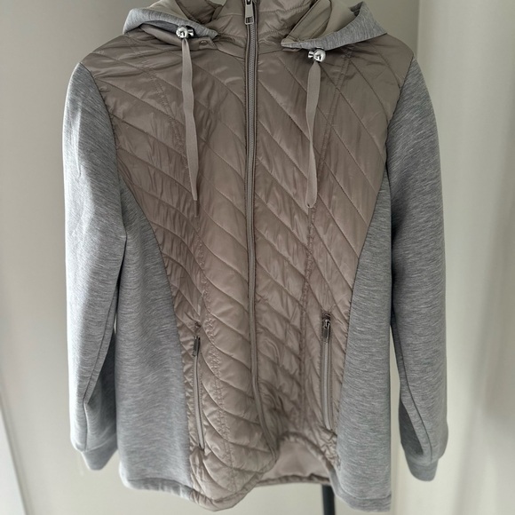 Swiss Tech Beige Quilted Jacket with detachable hoodie - Picture 2 of 13